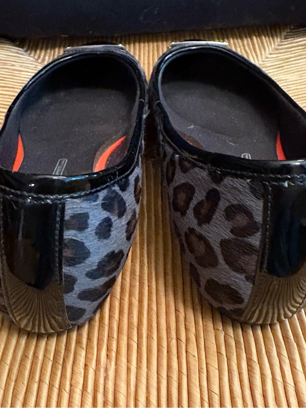 Rockport Women A11961 Gray Leopard Print Haircalf Ballet Flats Size 6 M - Picture 4 of 8